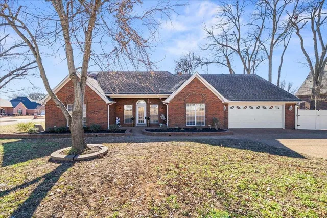 $349,000 | 6333 Oak Walk Lane, Bartlett, TN 38135