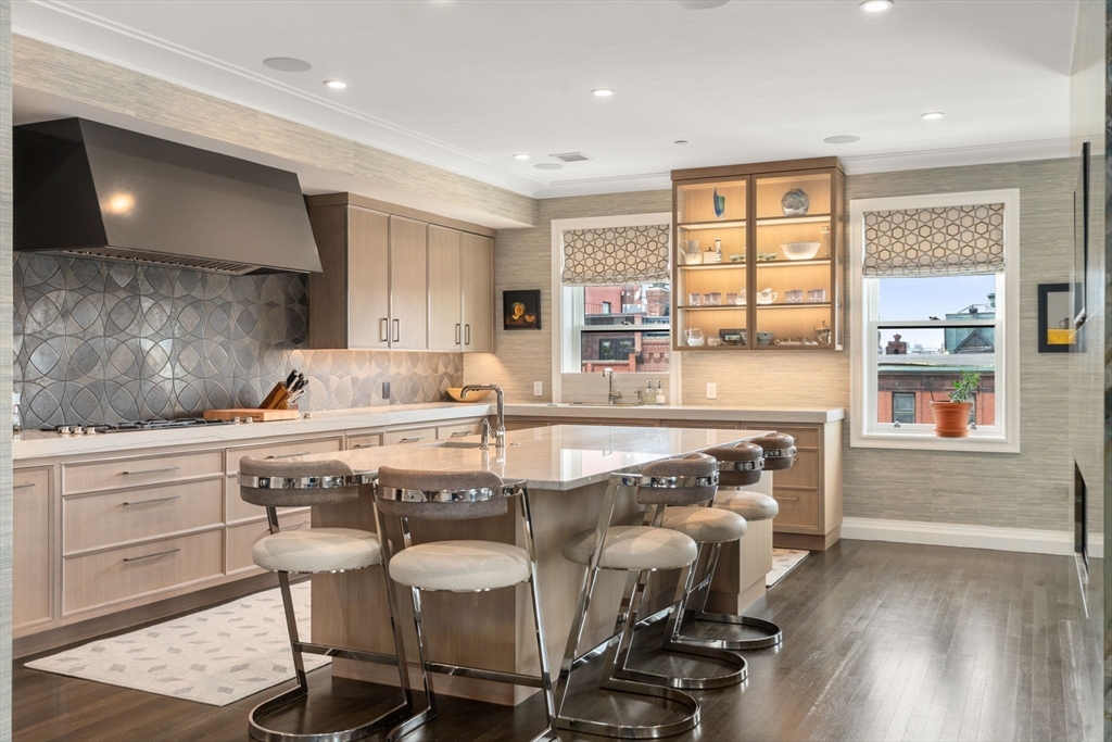 401 Beacon Street, Unit PH Boston, MA 02115 - Photo 13 of 35