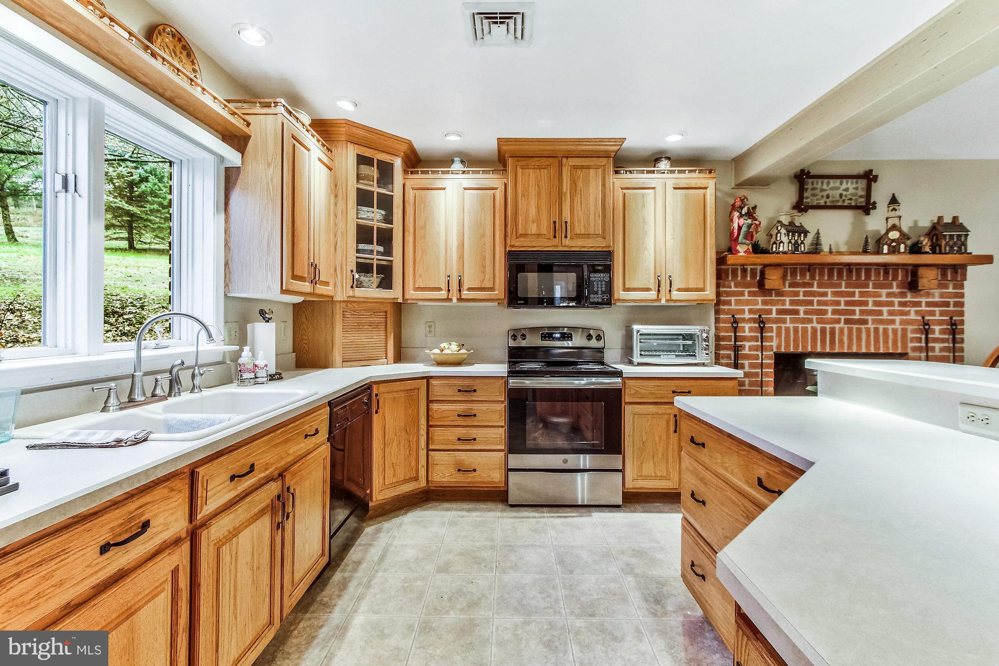 740 High Ridge Road Columbia, PA 17512 - Photo 7 of 42 Gallery Image 7
