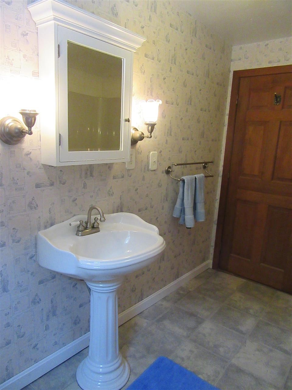 246 Penniman Road Plainfield, NH 03781 - Photo 4 of 29