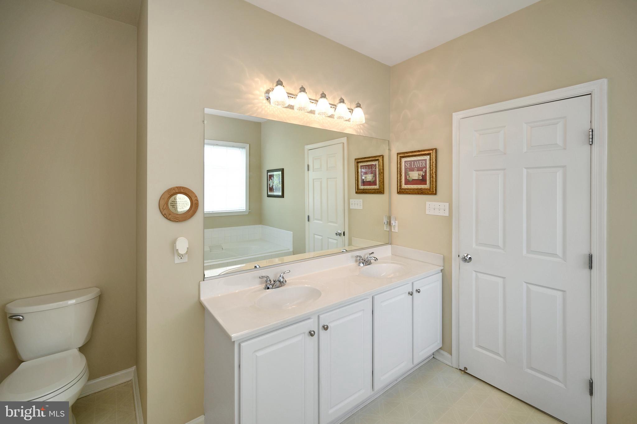 103 Spotswood Road Locust Grove, VA 22508 - Photo 11 of 36 En-suite bath with double sinks for convenience
