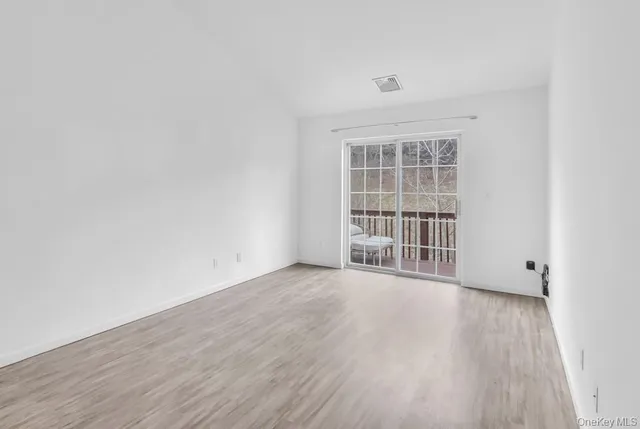 $2,300 | 1036 Maggie Road, Unit 148, Newburgh, NY 12550