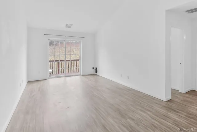 $2,300 | 1036 Maggie Road, Unit 148, Newburgh, NY 12550