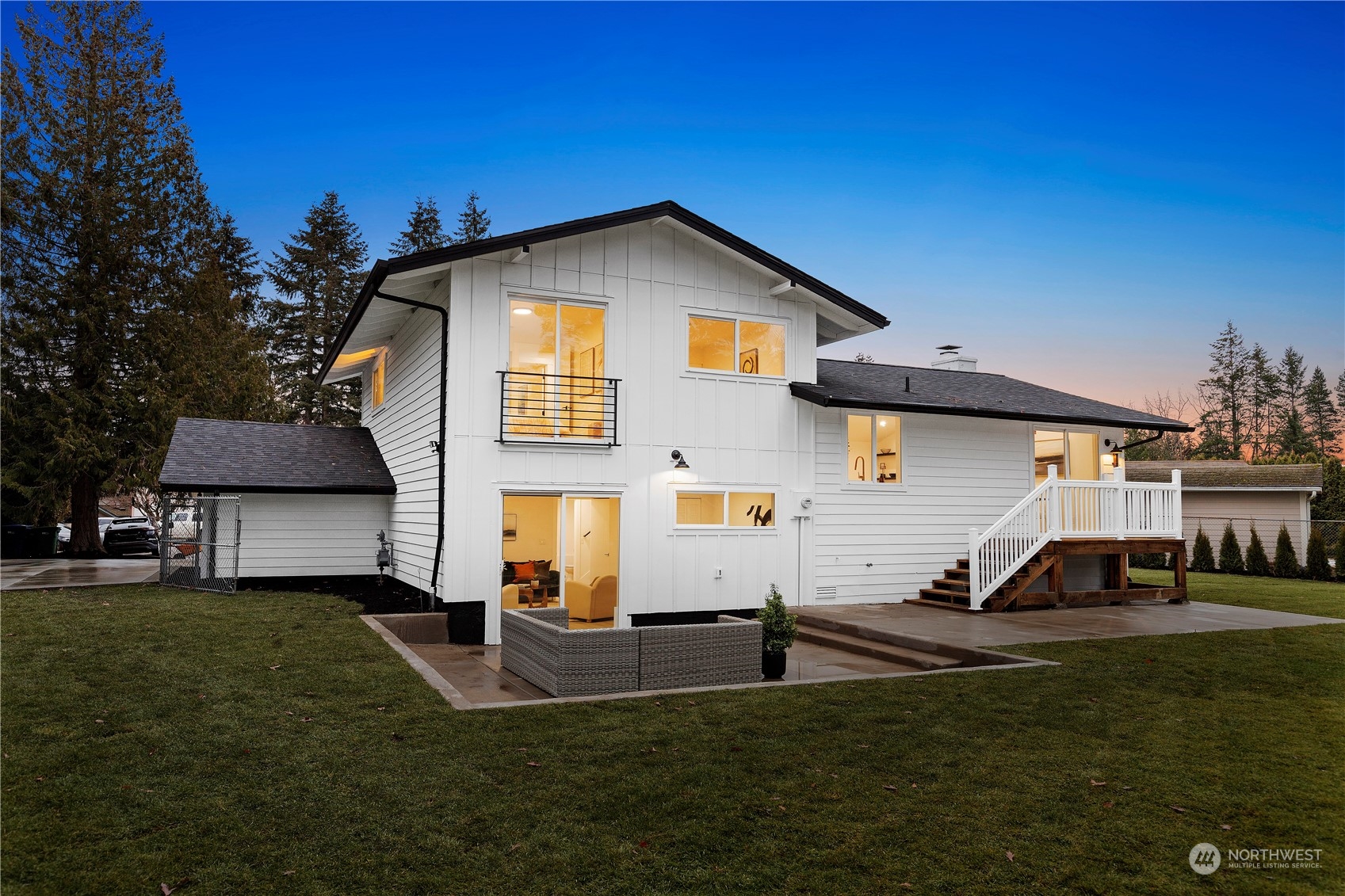 1806 Whitman Court Northeast Renton, WA 98059 - Photo 7 of 39 Gallery Image 7