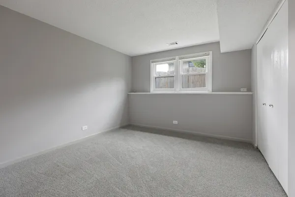 $3,700 | 135 Encina Drive, Naperville, IL 60540