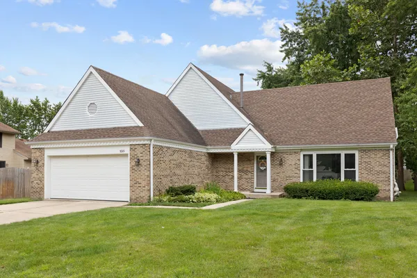 $3,700 | 135 Encina Drive, Naperville, IL 60540