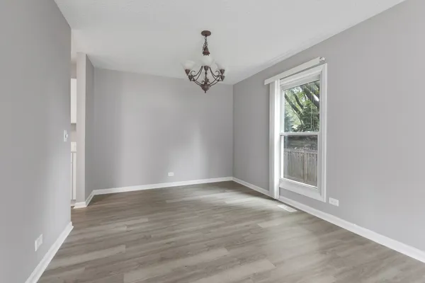 $3,700 | 135 Encina Drive, Naperville, IL 60540