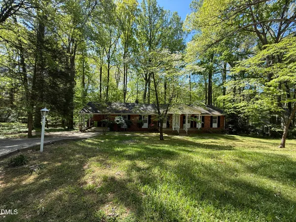 $2,495 | 1009 Temple Street, Raleigh, NC 27609