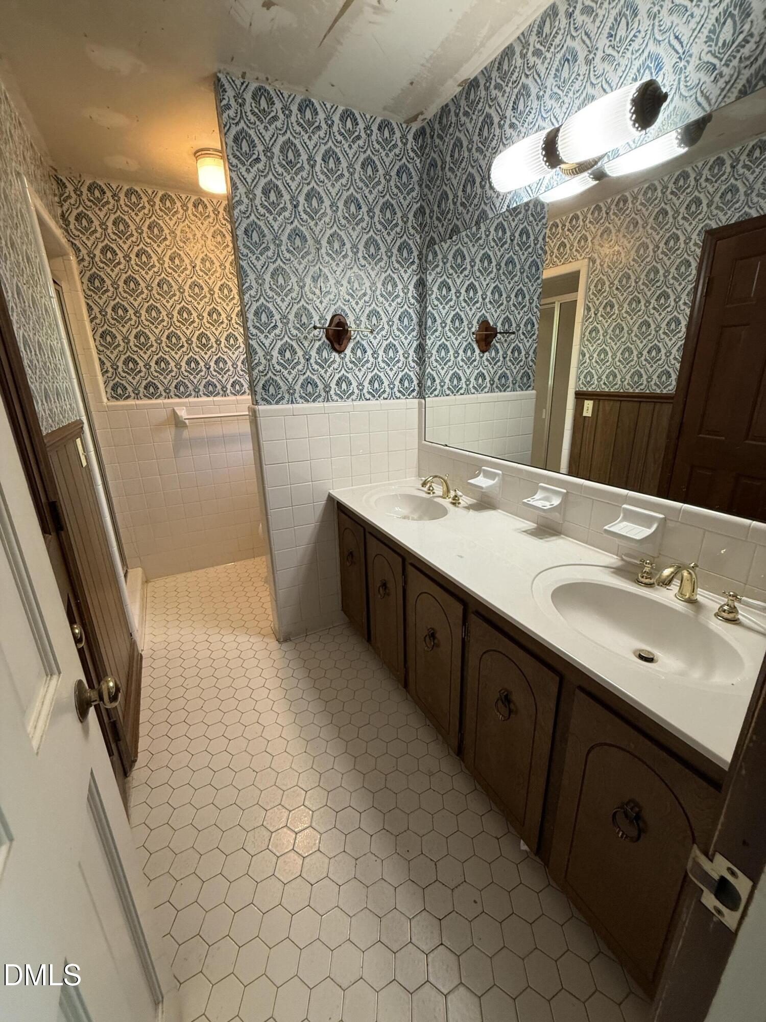 1009 Temple Street Raleigh, NC 27609 - Photo 18 of 25 IMG_1422