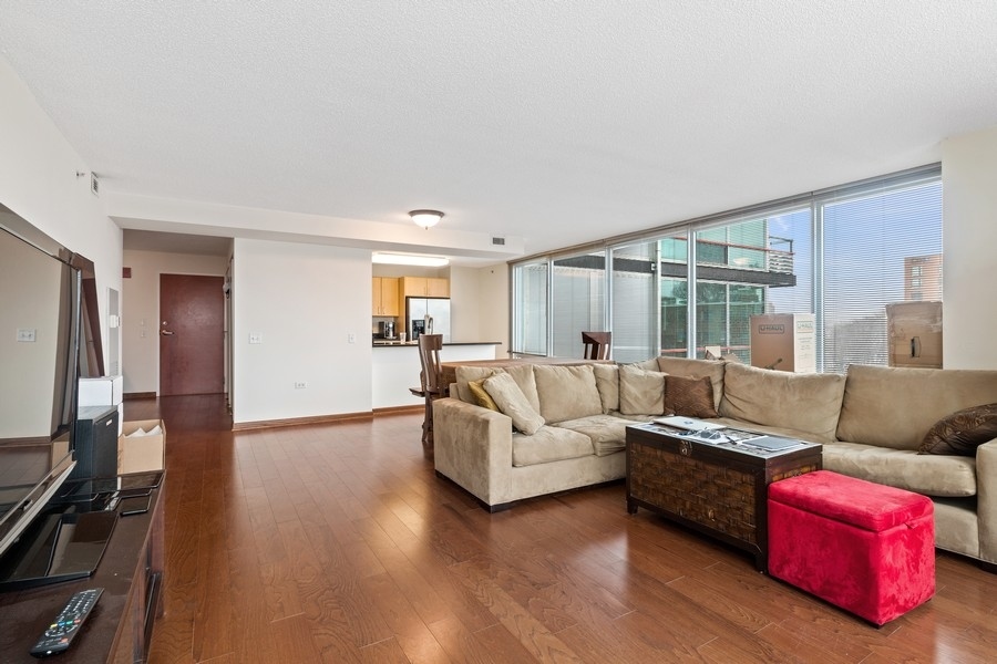 800 Elgin Road, Unit 603 Evanston, IL 60201 - Photo 4 of 13