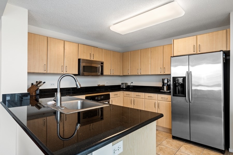 800 Elgin Road, Unit 603 Evanston, IL 60201 - Photo 7 of 13