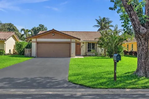 $639,899 | 895 Northwest 87th Avenue, Coral Springs, FL 33071