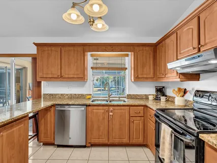 $629,900 | 895 Northwest 87th Avenue, Coral Springs, FL 33071