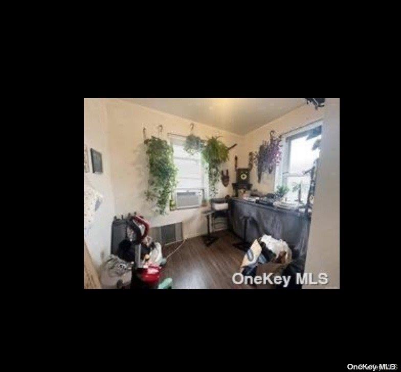 21-78 35th Street, Unit 5F Queens, NY 11105 - Photo 3 of 8 a living room with furniture