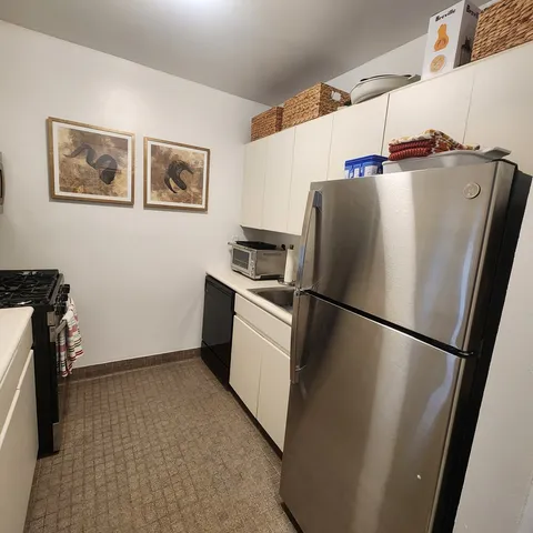 $3,900 | 420 East 58th Street, Unit 16C | Sutton Place