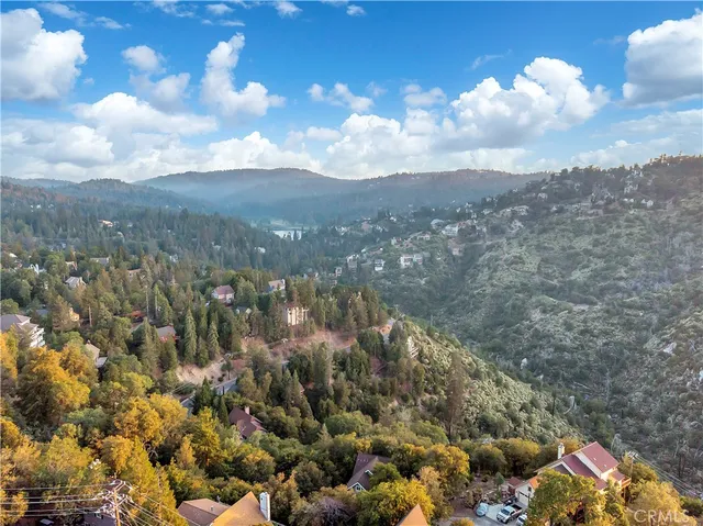 $765,000 | 1243 North Grass Valley Road, Lake Arrowhead, CA 92352