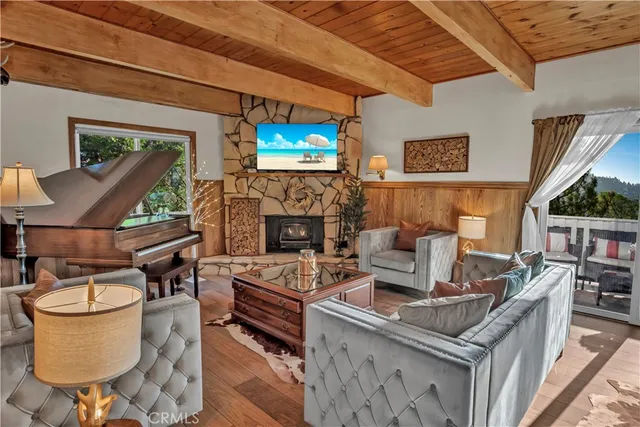 $765,000 | 1243 North Grass Valley Road, Lake Arrowhead, CA 92352