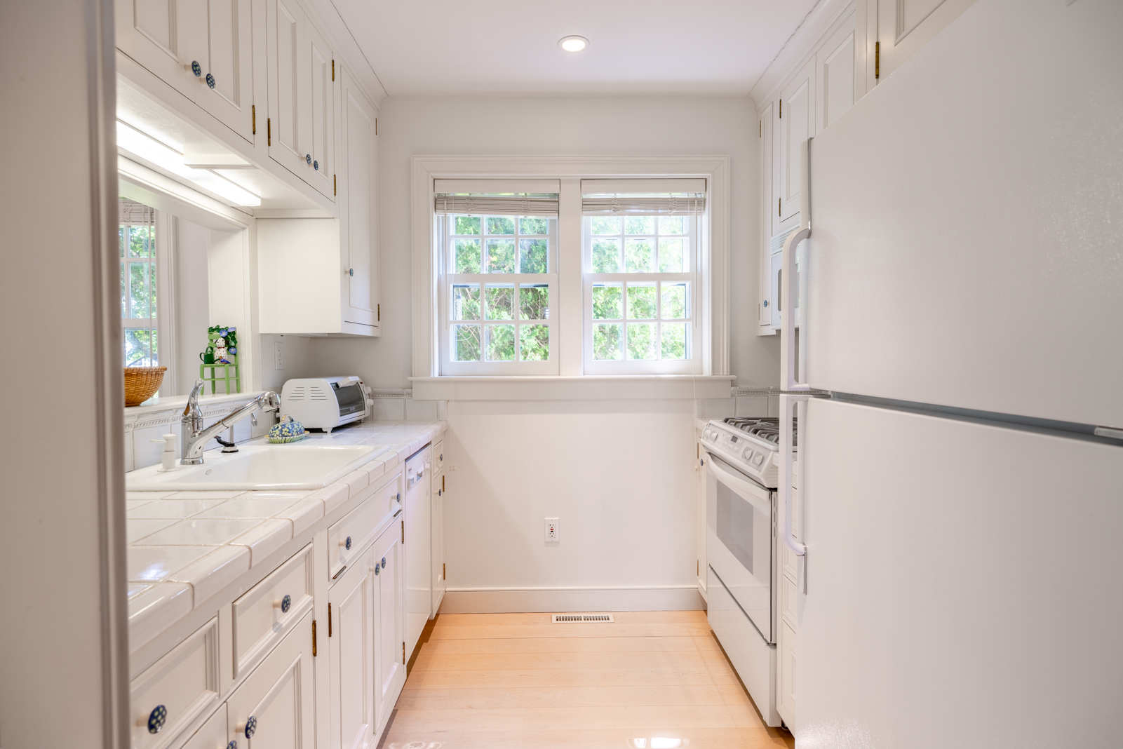 7 Pleasant Street Nantucket, MA 02554 - Photo 39 of 50