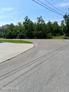 $82,500 | 506 Sears Avenue, Waveland, MS 39576