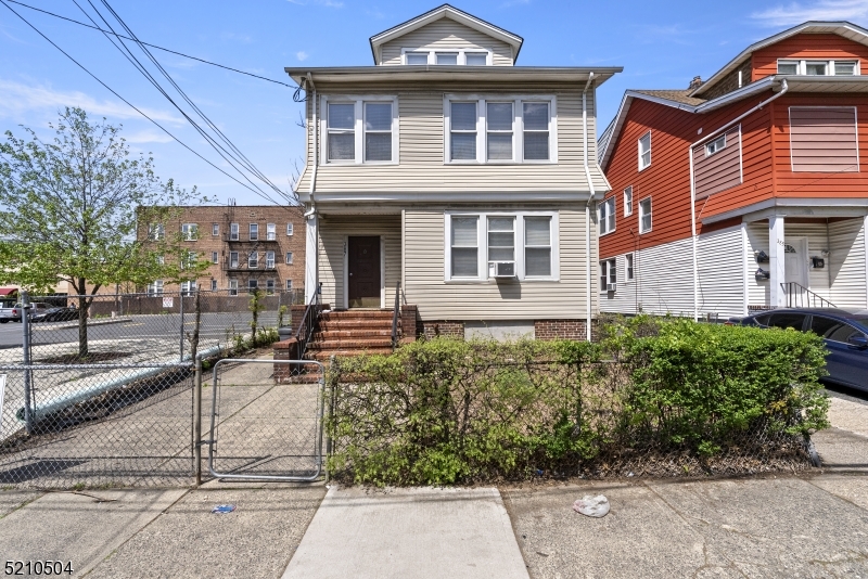 387 Leslie Street, Newark, NJ 07112 Compass