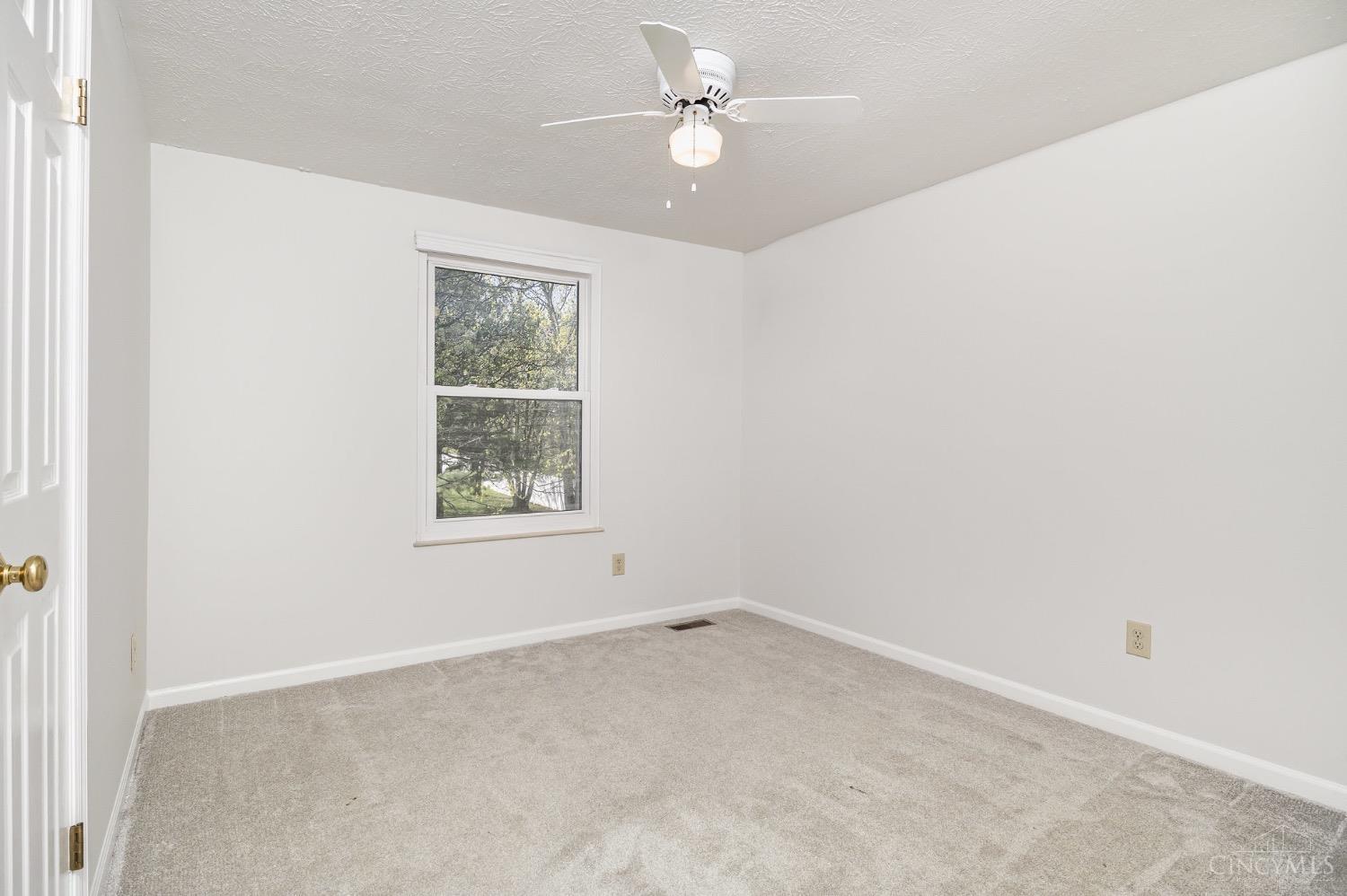 4983 Old Irwin Simpson Road Mason, OH 45040 - Photo 10 of 31 Gallery Image 10