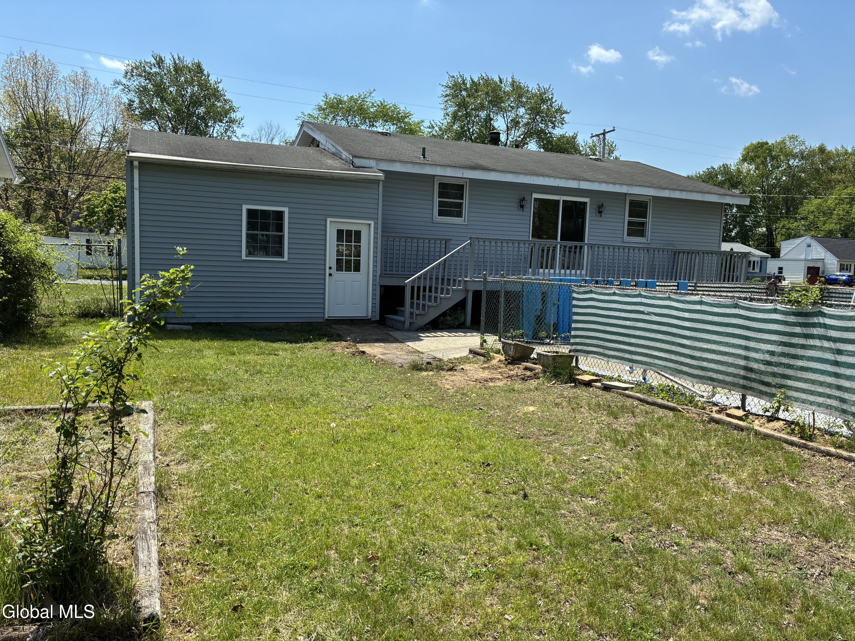 419 Clayton Road Schenectady, NY 12304 - Photo 8 of 33 IMG_5449