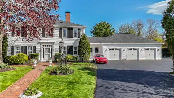 $1,990,000 | 626 Highway 1, Scarborough, ME 04074