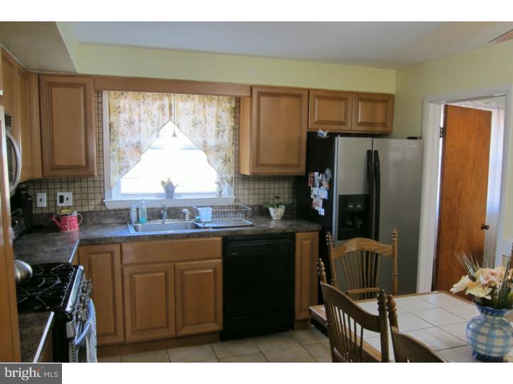 222 Lewis Road Springfield, PA 19064 - Photo 8 of 12
