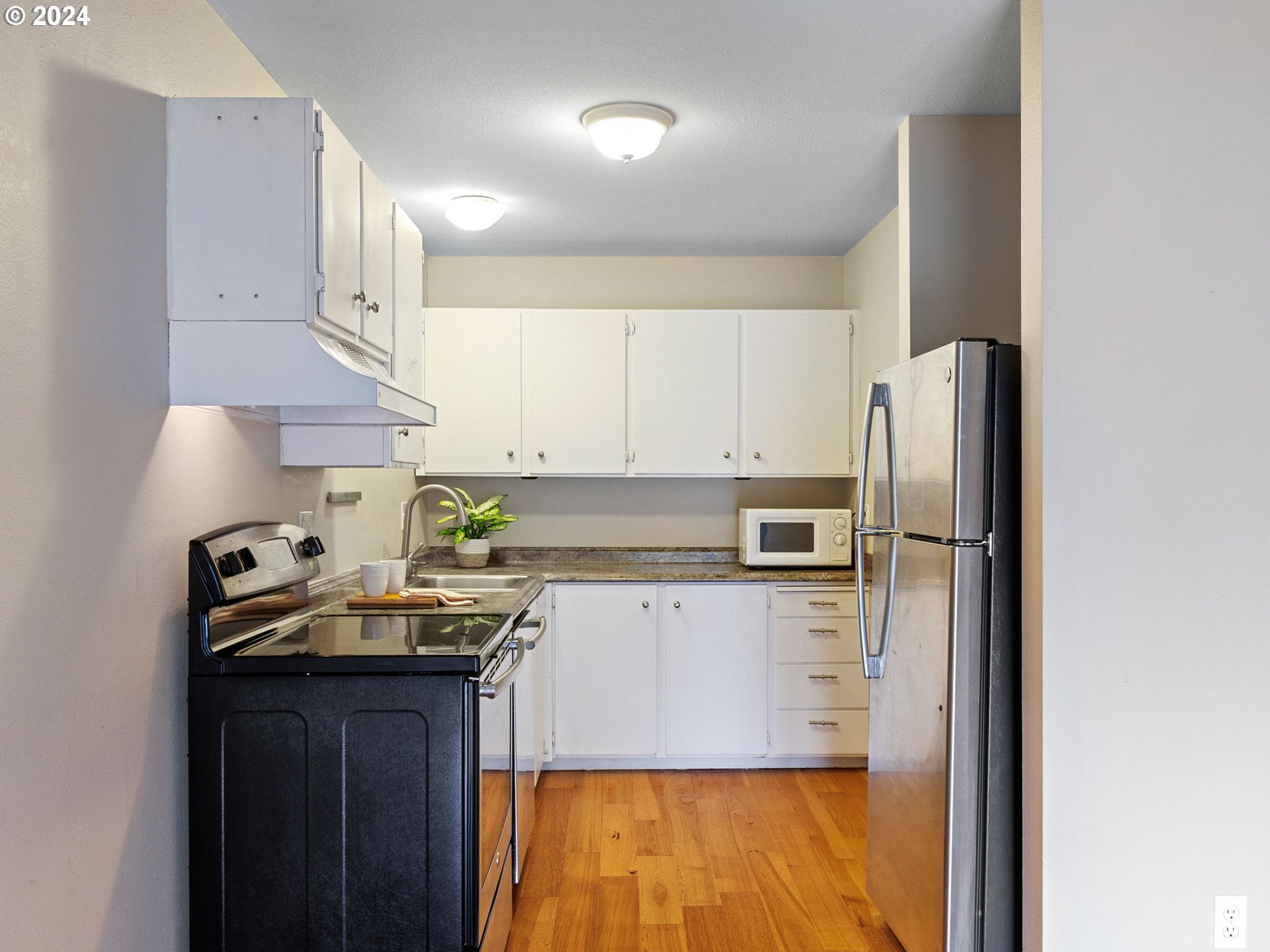 6835 Southwest Capitol Hill Road, Unit 35 Portland, OR 97219 - Photo 19 of 33 Gallery Image 19