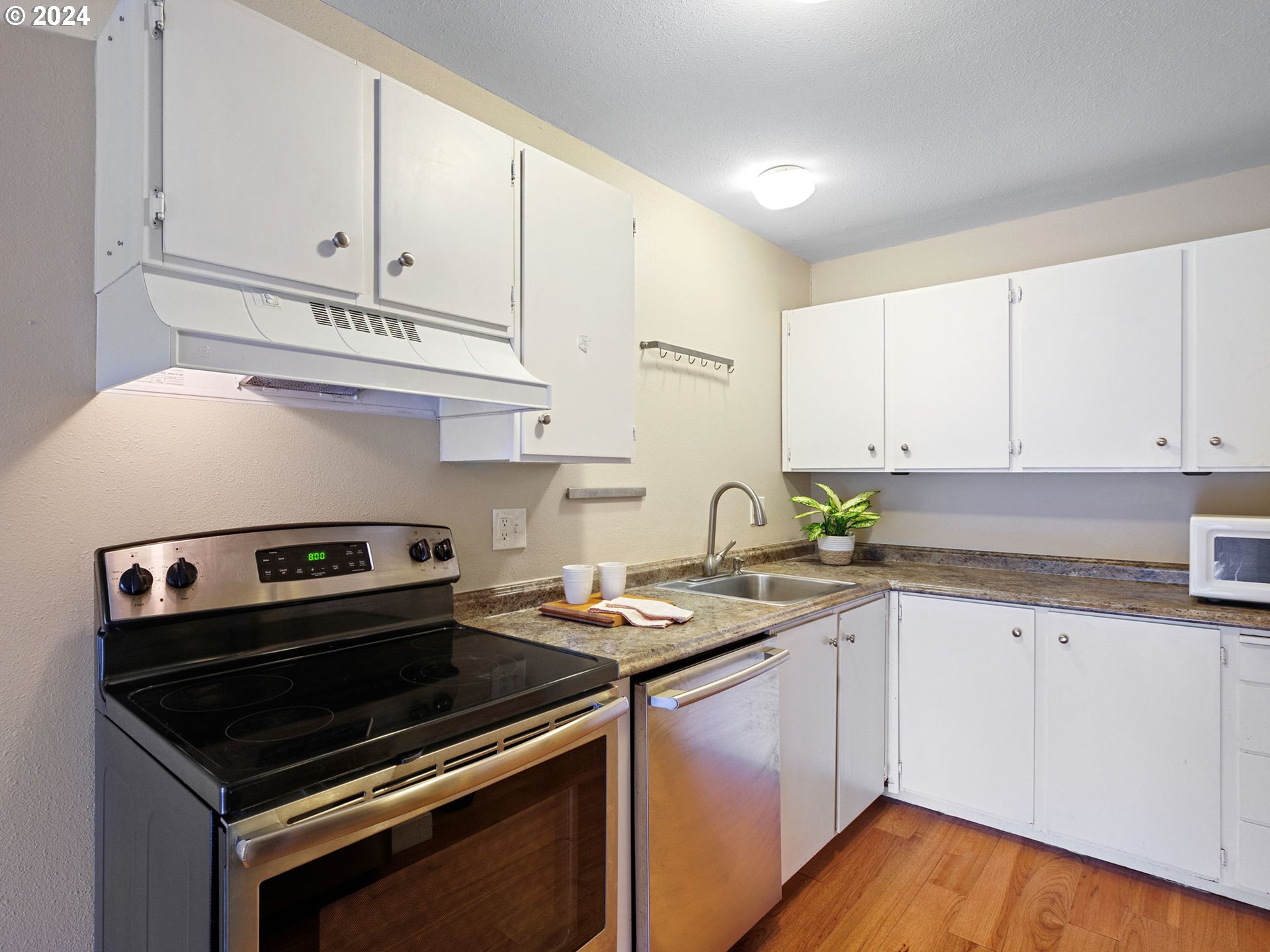 6835 Southwest Capitol Hill Road, Unit 35 Portland, OR 97219 - Photo 20 of 33 Gallery Image 20