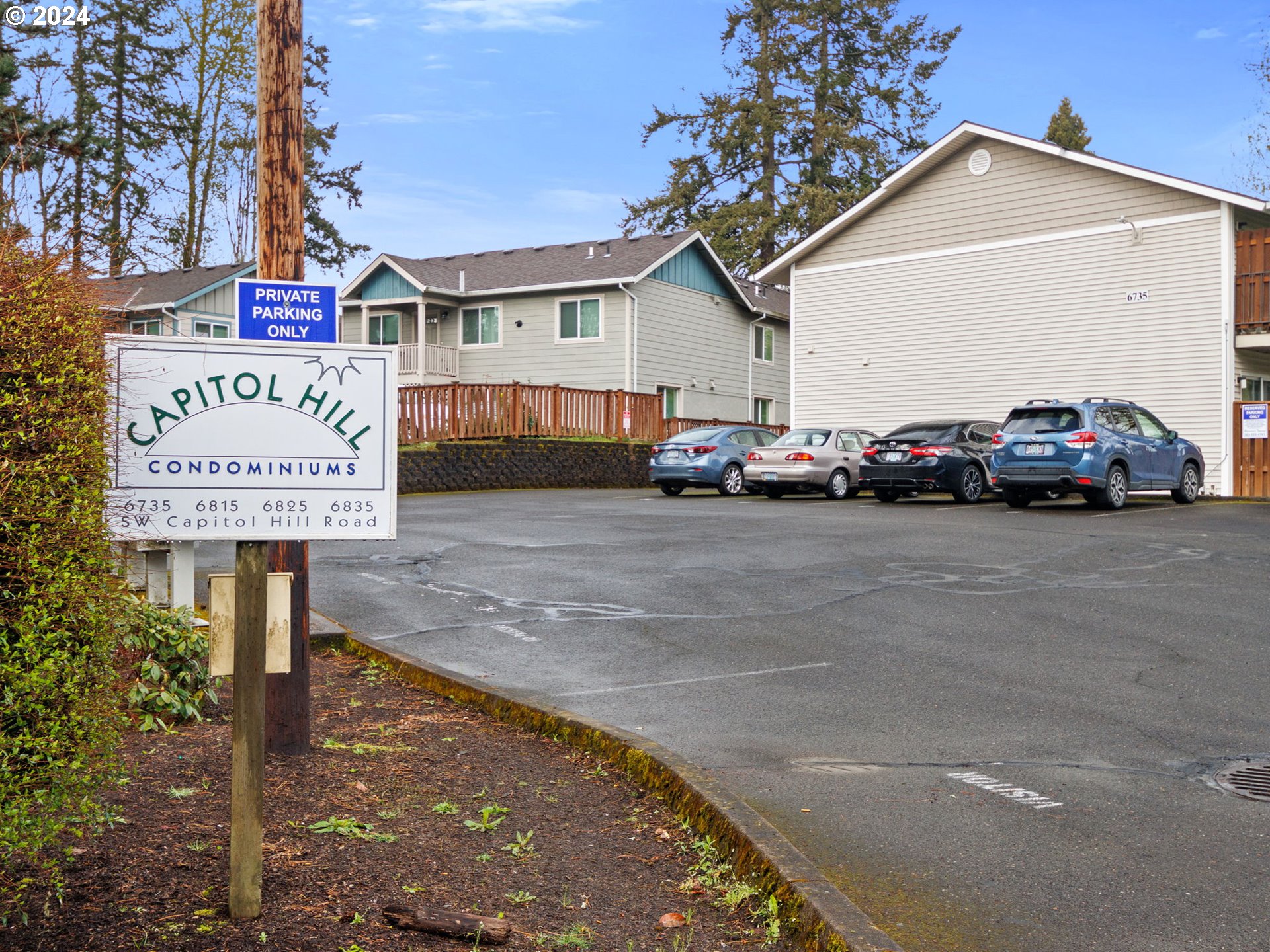 6835 Southwest Capitol Hill Road, Unit 35 Portland, OR 97219 - Photo 2 of 33 Gallery Image 2