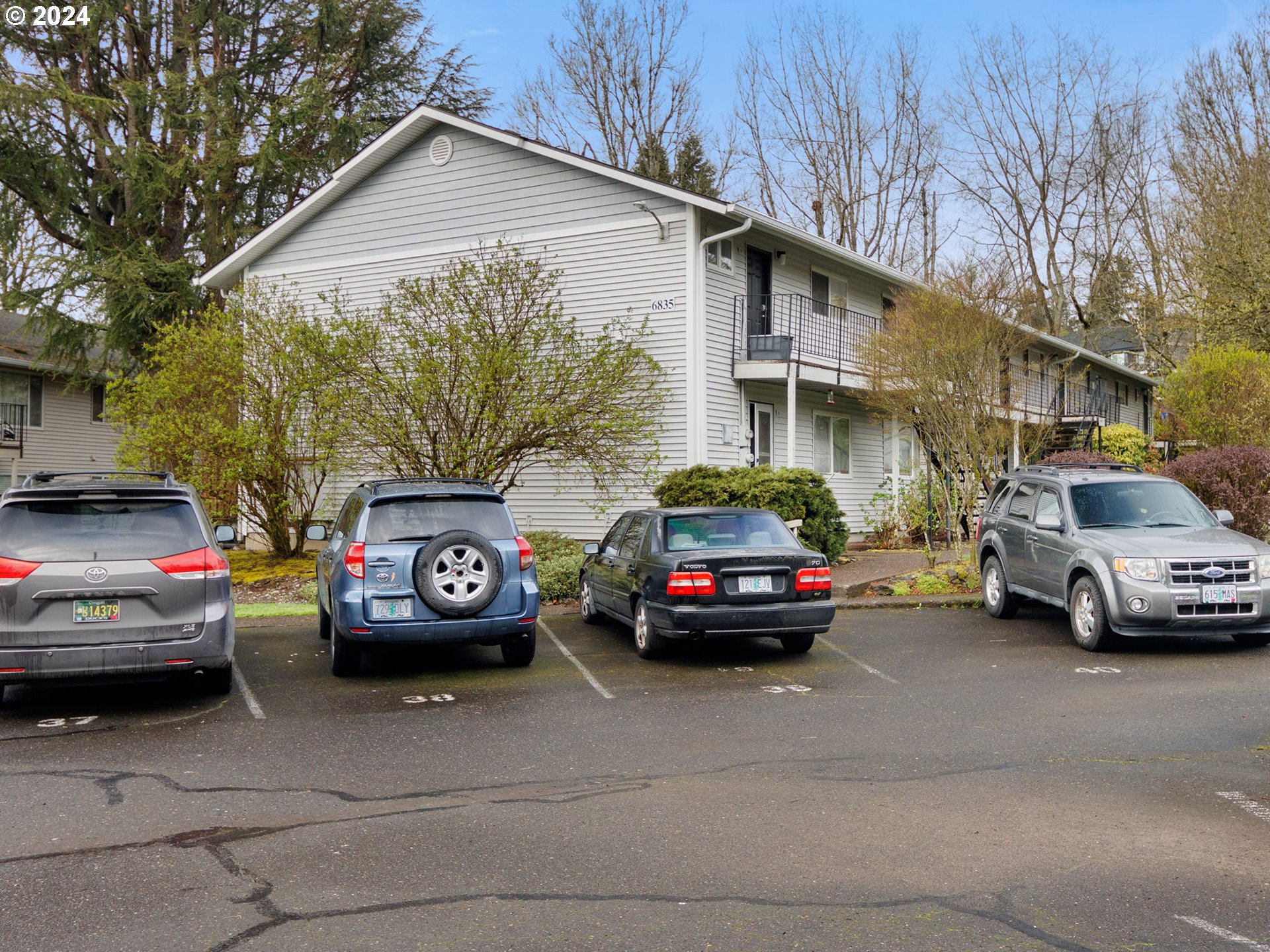 6835 Southwest Capitol Hill Road, Unit 35 Portland, OR 97219 - Photo 3 of 33 Gallery Image 3