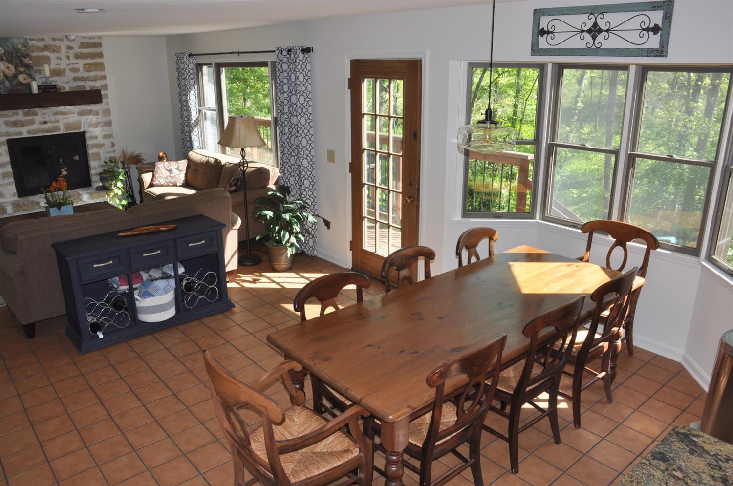 6614 Hayes Road Cincinnati, OH 45248 - Photo 2 of 23
