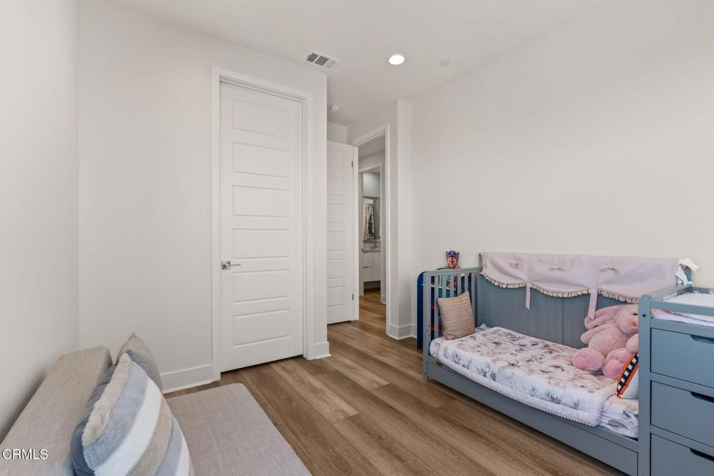 1068 Canal Street Oxnard, CA 93035 - Photo 26 of 39 1068_Canal_St-44