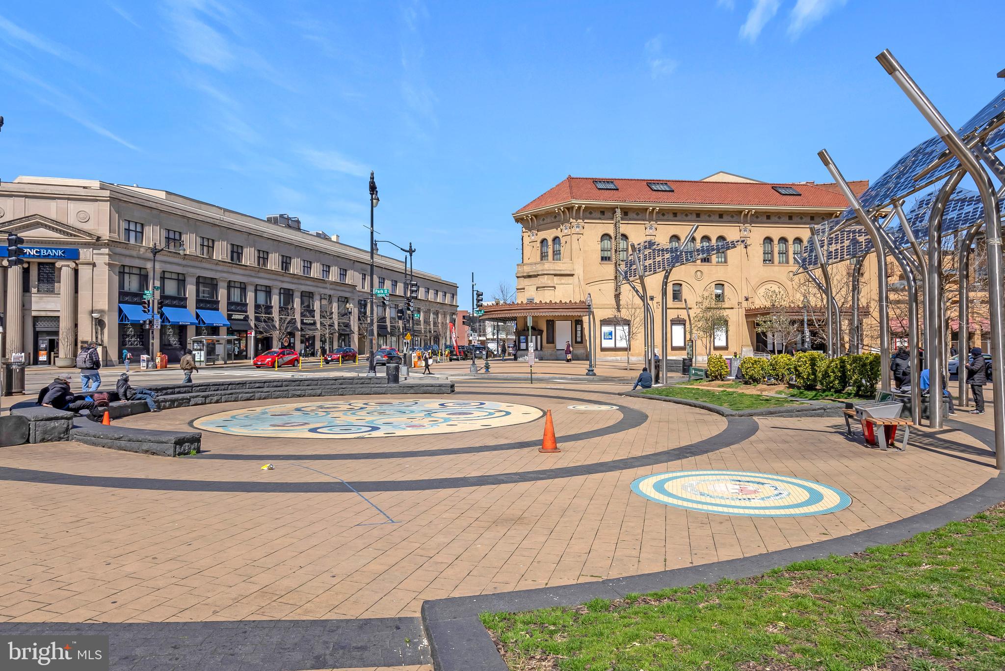 1390 Kenyon Street Northwest, Unit 510 Washington, DC 20010 - Photo 38 of 39 a view of a building with a yard