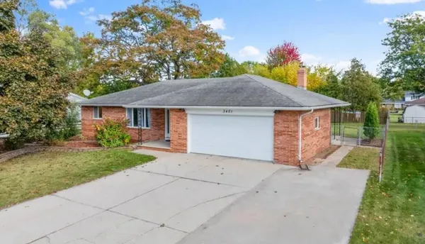 $1,420 | 3401 South Webster Avenue, Green Bay, WI 54301