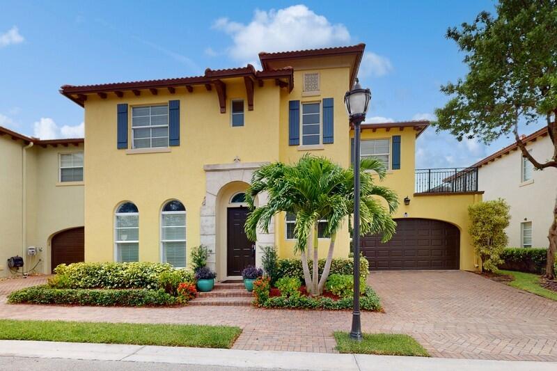 40 Via Poinciana Lane Boca Raton, FL 33487 - Photo 1 of 27 01_40ViaPoincianaLane_2001_FlexMLS800x60