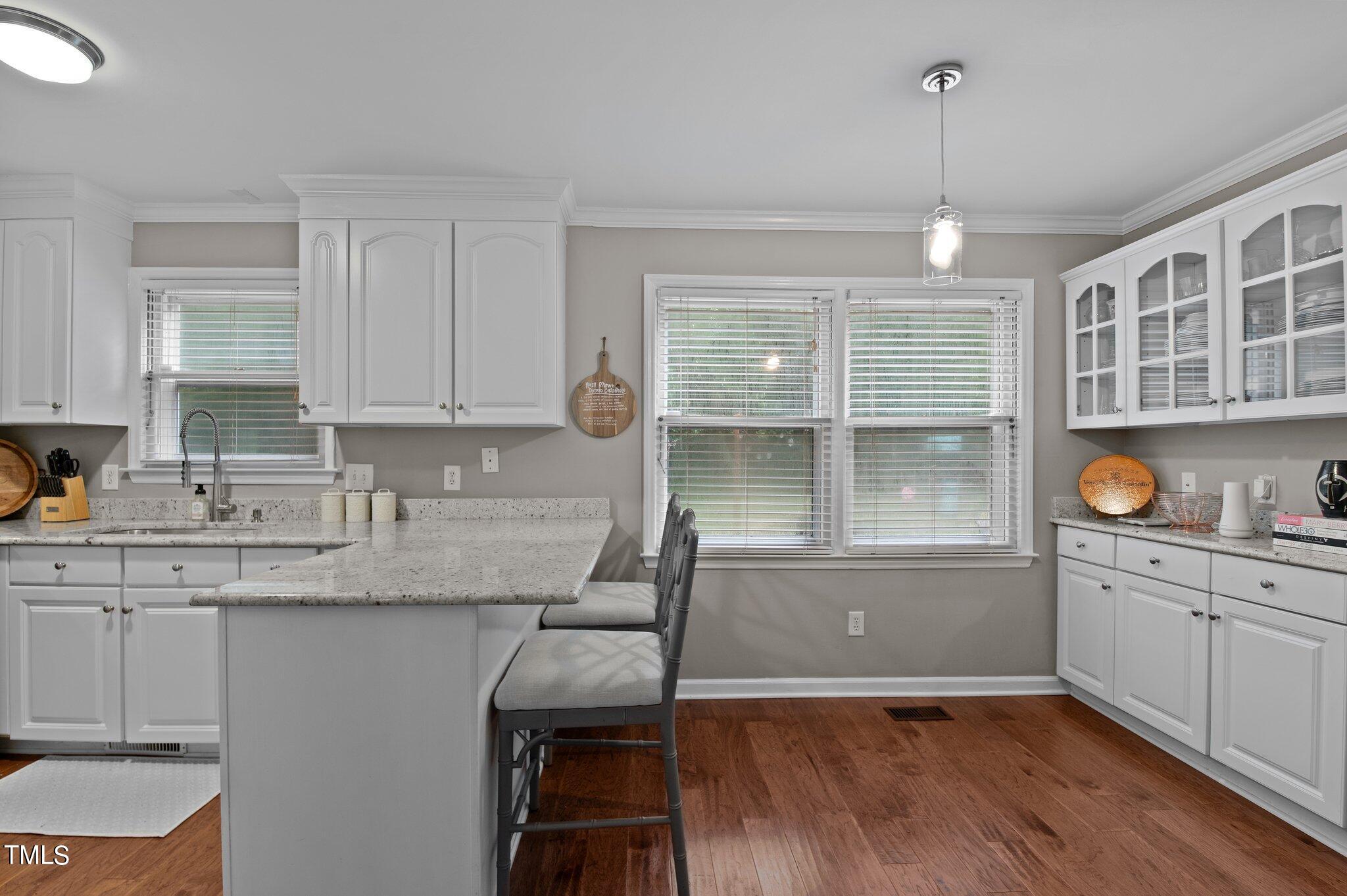 801 Purdue Street Raleigh, NC 27609 - Photo 16 of 40 65-web-or-mls-DSC_3490
