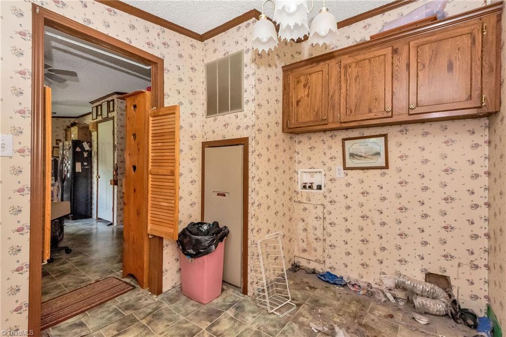 668 Zimmerman Road Lexington, NC 27295 - Photo 4 of 31 Gallery Image 4