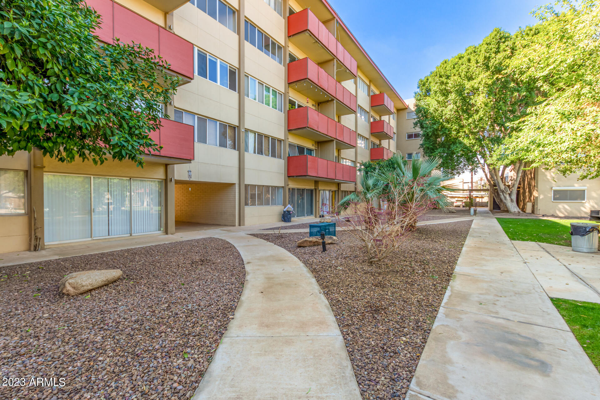 353 East Thomas Road, Unit C105 Phoenix, AZ 85012 - Photo 13 of 16 14 - Thomas
