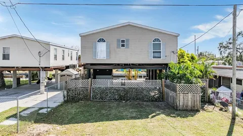 $319,900 | 6834 Osprey Lane, Hudson, FL 34667