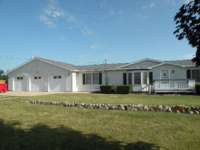 2122 Krouse Road Owosso, MI 48867 - Photo 1 of 33 Gallery Image 1
