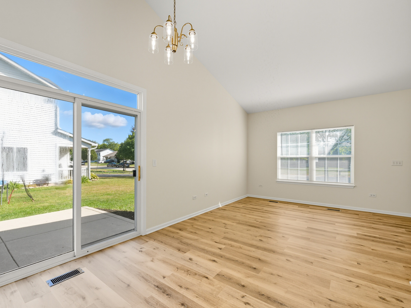 2813 Hoffman Street Plano, IL 60545 - Photo 11 of 27 a view of livingroom with window