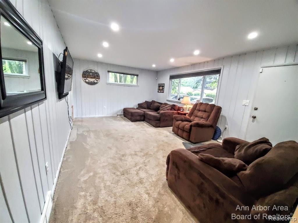 8570 Orchard Road Pinckney, MI 48169 - Photo 4 of 12 Photo 4