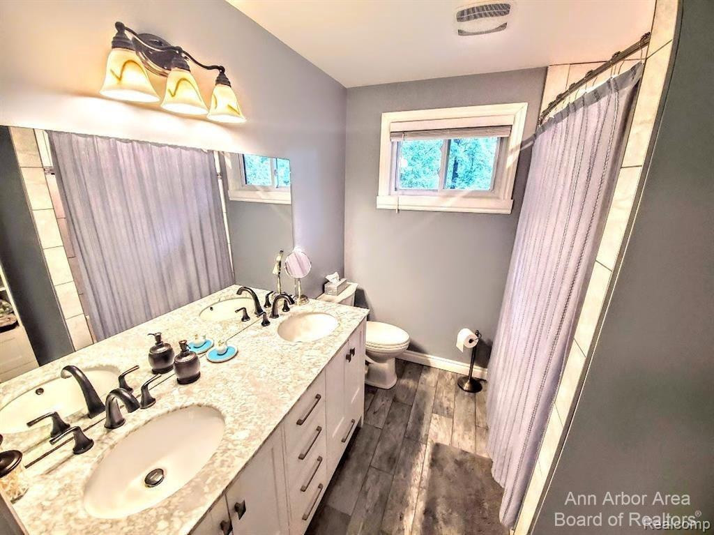 8570 Orchard Road Pinckney, MI 48169 - Photo 10 of 12 Photo 10
