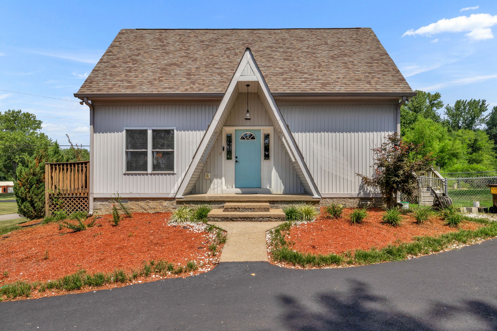 670 Still Pond Road Columbia, TN 38401 - Photo 6 of 43 a house with outdoor space