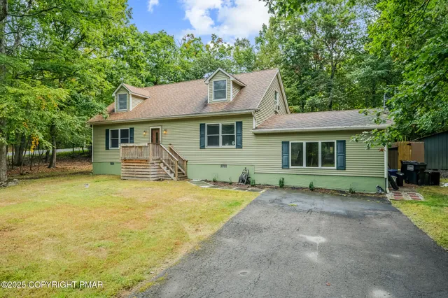 $314,900 | 104 Lakeview Drive, Dingmans Ferry, PA 18328