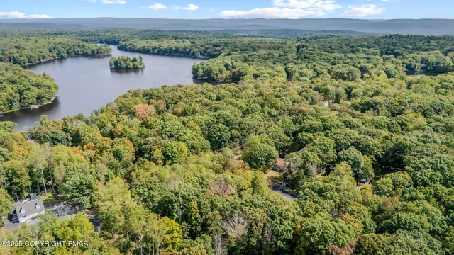 $314,900 | 104 Lakeview Drive, Dingmans Ferry, PA 18328