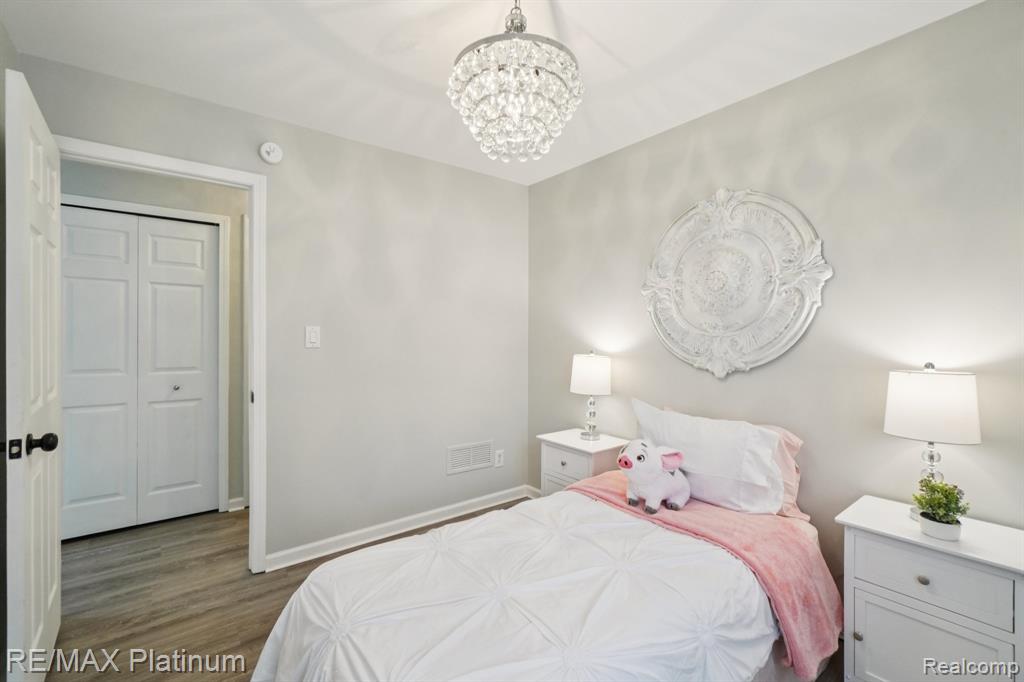 734 South Walnut Street Howell, MI 48843 - Photo 6 of 16 Gallery Image 6