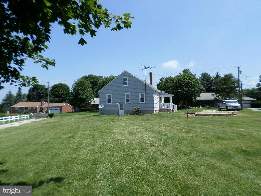 221 Hook Road Westminster, MD 21157 - Photo 14 of 18 Exterior (Rear)